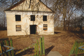 Что стало с пустующими домами в 2025-м: снесли больше, чем продали