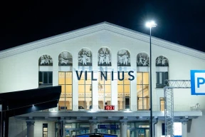 Вильнюсский аэропорт временно приостановил работу из-за угрозы метеозондов